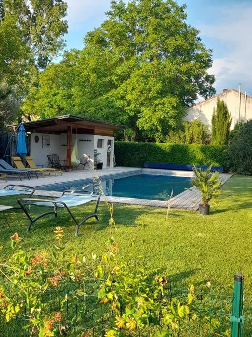 Montjoia Le Gite Bleu Le Thor Exterior foto